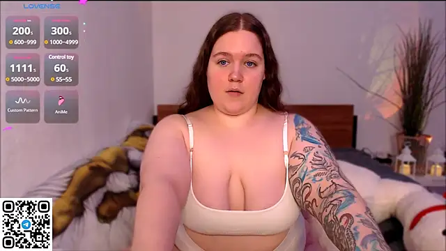 Snapshot of SummerTina chatting on 12/24/24, 04:30 SummerTina online show from 12/24/24, 04:30