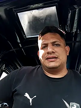 WIlGar1993 online show from 03/18/26, 03:37