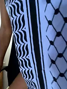 Snapshot of NyahHeat chatting on 01/08/26, 12:29 NyahHeat online show from 01/08/26, 12:29