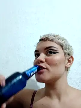 Estela nasx online show from 04/17/26, 11:30