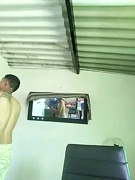 Snapshot of RennySem chatting on 10/15/25, 04:18 RennySem online show from 10/15/25, 04:18