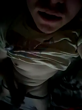 Snapshot of AlexRZ93 chatting on 12/16/25, 05:23 AlexRZ93 online show from 12/16/25, 05:23