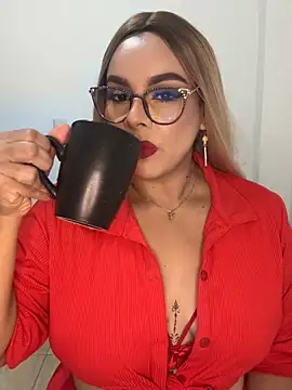 Snapshot of BBWCami_ chatting on 10/15/25, 12:49 BBWCami online show from 10/15/25, 12:49