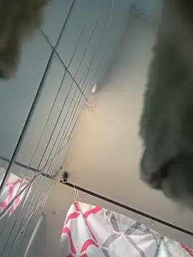 Zoe fire online show from 11/08/25, 11:54