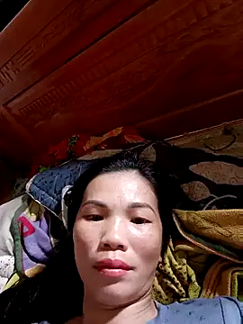 Snapshot of Style-lee chatting on 10/14/25, 07:42 Style-lee online show from 10/14/25, 07:42