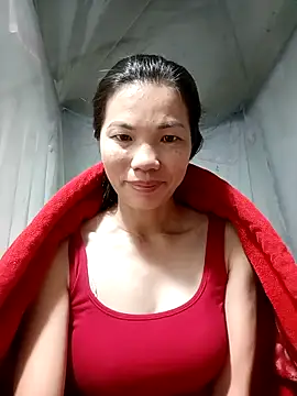 Snapshot of Style-lee chatting on 11/25/25, 10:21 Style-lee online show from 11/25/25, 10:21