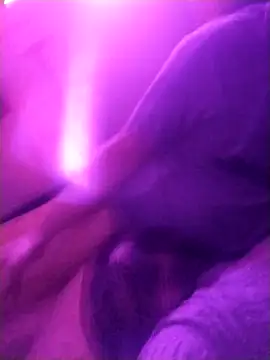 Snapshot of checheludo23 chatting on 11/30/25, 08:40 checheludo23 online show from 11/30/25, 08:40