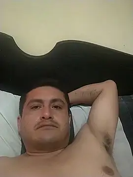 Snapshot of checheludo23 chatting on 12/01/25, 06:51 checheludo23 online show from 12/01/25, 06:51