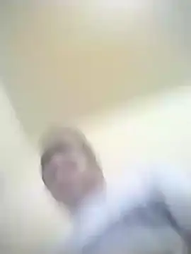 Snapshot of checheludo23 chatting on 02/19/26, 11:01 checheludo23 online show from 02/19/26, 11:01