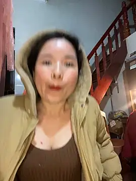 Listen-ly online show from 11/19/25, 03:23