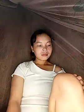 Nguyet2k4 online show from 10/15/25, 12:55