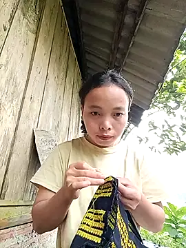 Nguyet2k4 online show from 11/10/25, 01:04