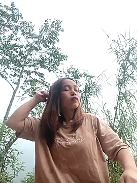 Nguyet2k4 online show from 04/03/26, 11:03