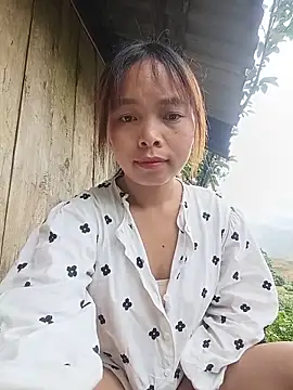 Snapshot of Nguyet2k4 chatting on 06/05/26, 12:39 Nguyet2k4 online show from 06/05/26, 12:39