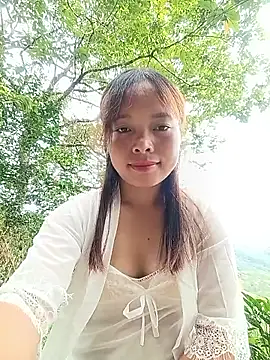 Snapshot of Nguyet2k4 chatting on 06/08/26, 01:50 Nguyet2k4 online show from 06/08/26, 01:50