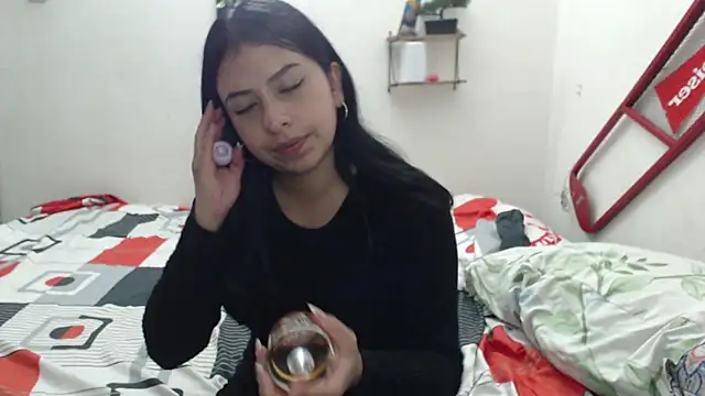 Snapshot of Lya_Hall_ chatting on 02/13/26, 11:45 Lya Hall online show from 02/13/26, 11:45