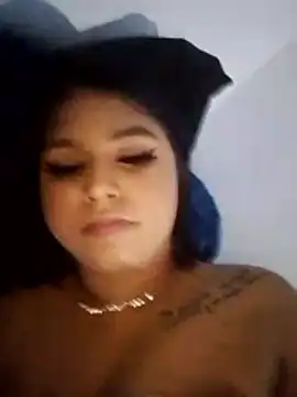 Snapshot of angie_hott chatting on 12/14/25, 09:41 angie hott online show from 12/14/25, 09:41