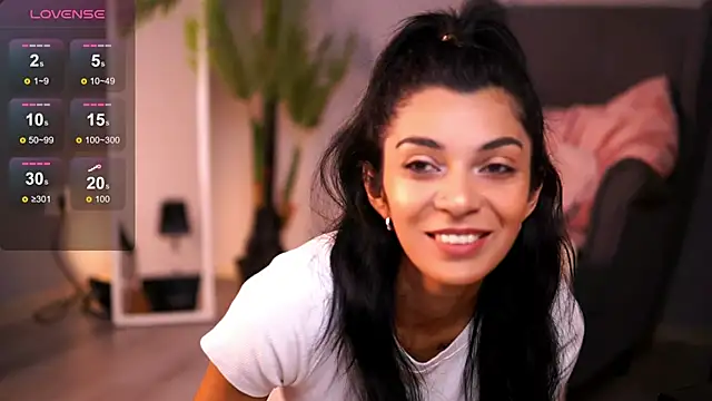 ReneeVoss online show from 10/27/25, 04:38