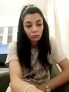 ReneeVoss online show from 12/20/25, 05:58