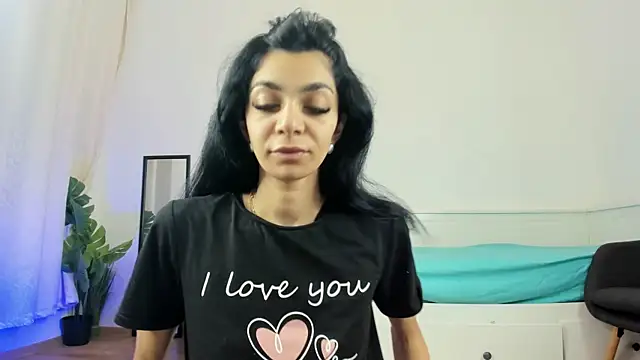 ReneeVoss online show from 04/08/26, 02:55