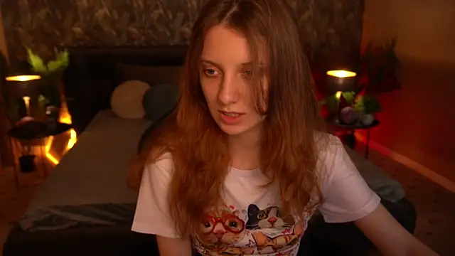 Snapshot of CuteeFoxy chatting on 06/23/26, 01:31 CuteeFoxy online show from 06/23/26, 01:31