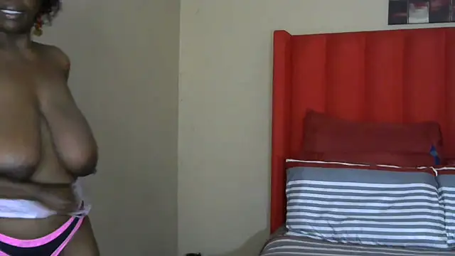 AfroGodesss124 online show from 01/15/26, 07:46