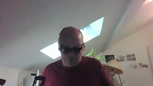 nicolaspgarnier online show from 05/13/26, 03:09