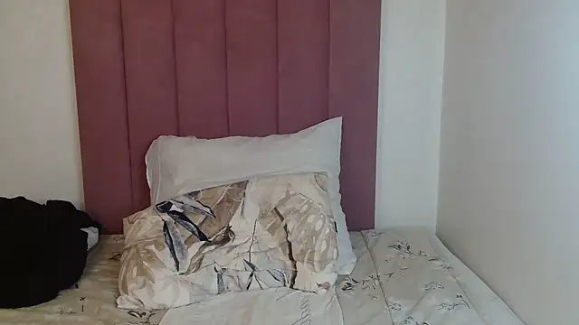 Bubbles156 online show from 11/17/25, 02:01