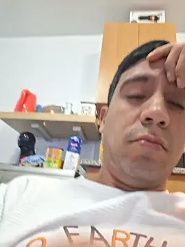 Snapshot of Faculeproso12 chatting on 11/21/25, 08:24 Faculeproso12 online show from 11/21/25, 08:24