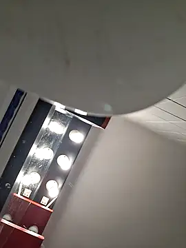 Snapshot of Faculeproso12 chatting on 11/26/25, 08:15 Faculeproso12 online show from 11/26/25, 08:15