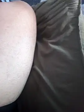 Snapshot of Motoboy100 chatting on 11/06/25, 10:16 Motoboy100 online show from 11/06/25, 10:16