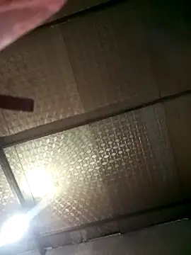 Snapshot of Mising5022 chatting on 10/15/25, 03:28 Mising5022 online show from 10/15/25, 03:28