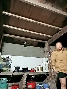 Snapshot of Mising5022 chatting on 11/23/25, 11:26 Mising5022 online show from 11/23/25, 11:26