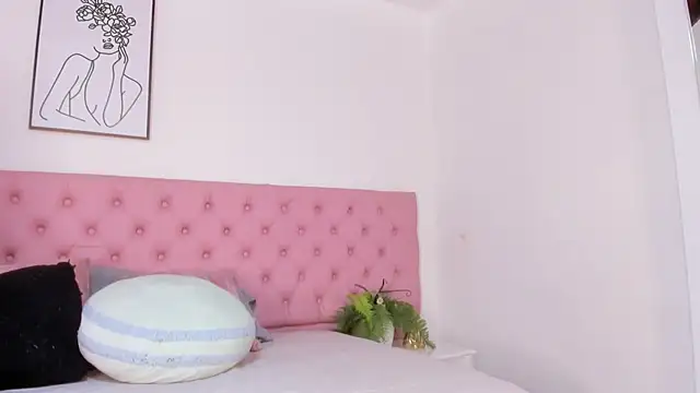 Snapshot of Hanna_Garciia chatting on 10/21/25, 07:58 Hanna Garciia online show from 10/21/25, 07:58