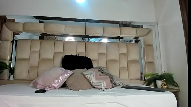 Snapshot of Hanna_Garciia chatting on 11/03/25, 07:48 Hanna Garciia online show from 11/03/25, 07:48