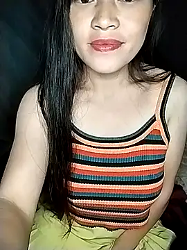 Snapshot of Hani-i chatting on 10/25/25, 09:09 Hani-i online show from 10/25/25, 09:09