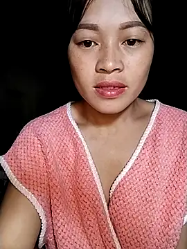 Snapshot of Hani-i chatting on 11/13/25, 10:41 Hani-i online show from 11/13/25, 10:41