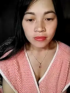 Snapshot of Hani-i chatting on 12/19/25, 09:22 Hani-i online show from 12/19/25, 09:22