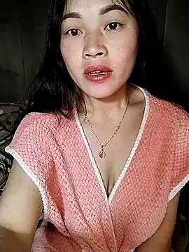 Snapshot of Hani-i chatting on 12/20/25, 09:55 Hani-i online show from 12/20/25, 09:55