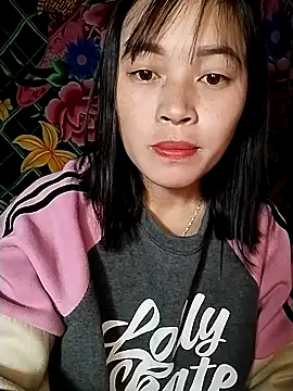 Snapshot of Hani-i chatting on 02/19/26, 10:39 Hani-i online show from 02/19/26, 10:39