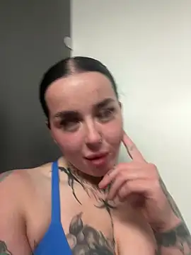 lucycoxxoxo online show from 05/15/26, 11:12