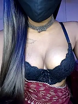 Snapshot of Strip_Hotty242 chatting on 11/11/25, 06:08 Strip Hotty242 online show from 11/11/25, 06:08