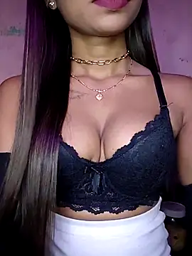 Snapshot of Strip_Hotty242 chatting on 12/18/25, 06:58 Strip Hotty242 online show from 12/18/25, 06:58