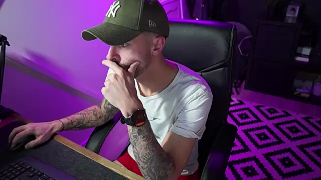 Snapshot of monsieurguitsxxx chatting on 12/03/25, 02:26 monsieurguitsxxx online show from 12/03/25, 02:26