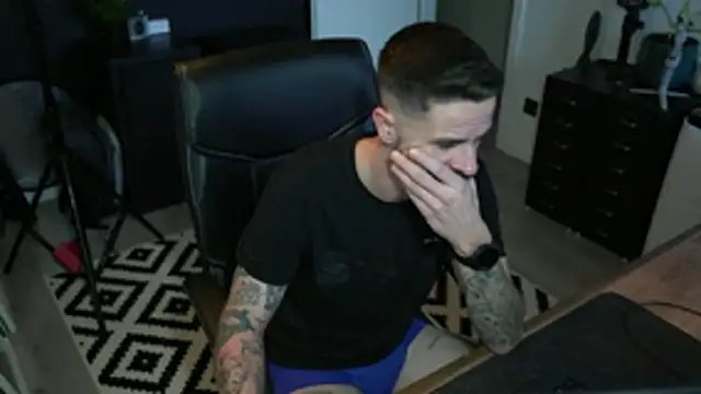 Snapshot of monsieurguitsxxx chatting on 01/07/26, 11:23 monsieurguitsxxx online show from 01/07/26, 11:23