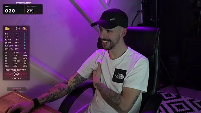 Snapshot of monsieurguitsxxx chatting on 02/10/26, 07:18 monsieurguitsxxx online show from 02/10/26, 07:18