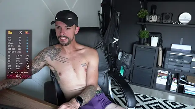 monsieurguitsxxx online show from 07/17/26, 12:45