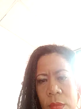 Snapshot of aura_stp_latina chatting on 11/12/25, 02:39 aura stp latina online show from 11/12/25, 02:39