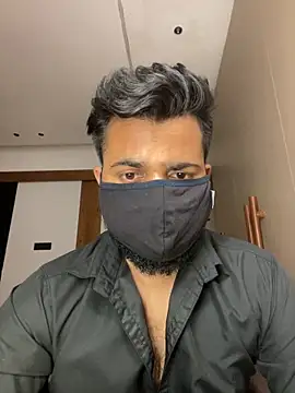 Snapshot of Notme_09 chatting on 10/18/25, 03:46 Notme 09 online show from 10/18/25, 03:46