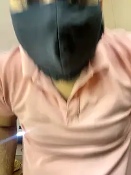 Snapshot of Notme_09 chatting on 10/20/25, 07:53 Notme 09 online show from 10/20/25, 07:53